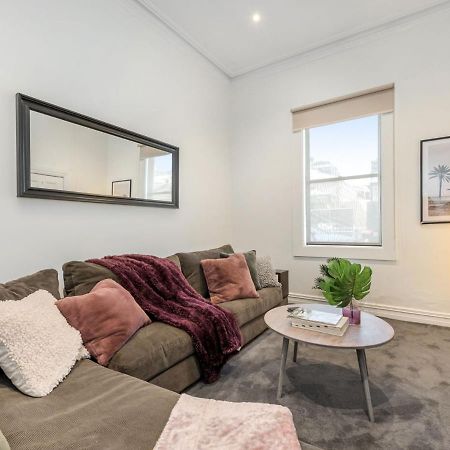 Walk To The Mcg & Aami Park - Free Late Checkout - Great Location & Backyard Villa เมลเบิร์น ภายนอก รูปภาพ