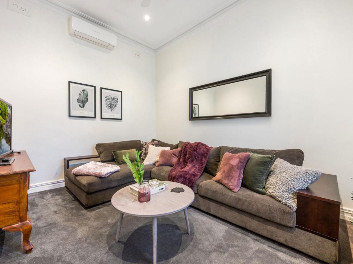 Walk To The Mcg & Aami Park - Free Late Checkout - Great Location & Backyard Villa เมลเบิร์น ภายนอก รูปภาพ